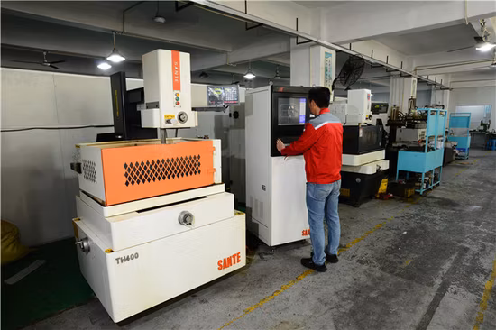 Macchina da taglio automatica a 4 assi per laboratori odontotecnici